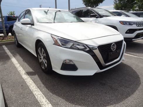 Used 2020 Nissan Altima 2.5 S FWD image 3