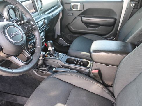 Used 2019 Jeep Wrangler Unlimited Sport S image 18