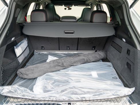 New 2025 Porsche Cayenne GTS image 25