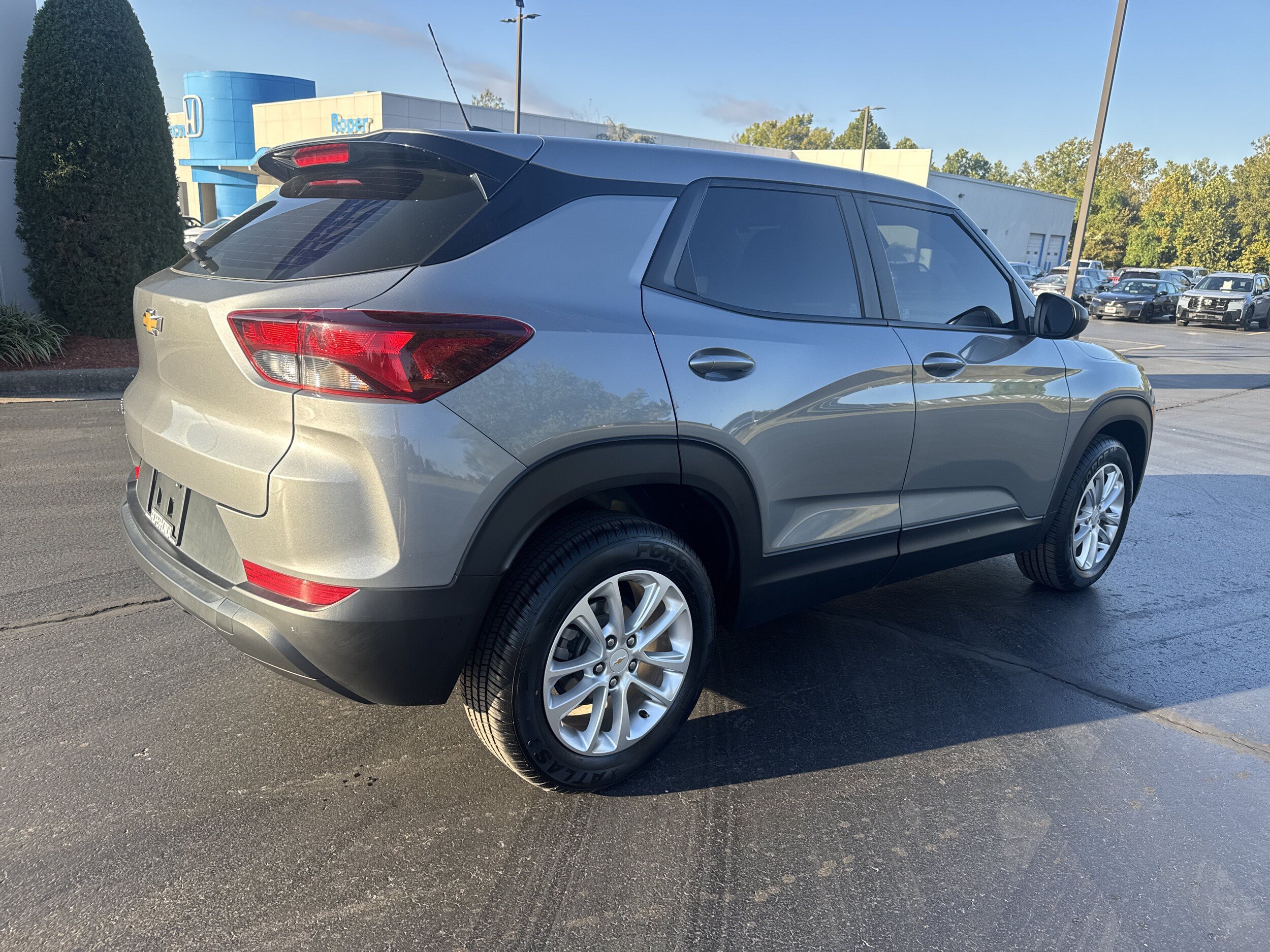 Used 2024 Chevrolet TrailBlazer LS FWD image 6