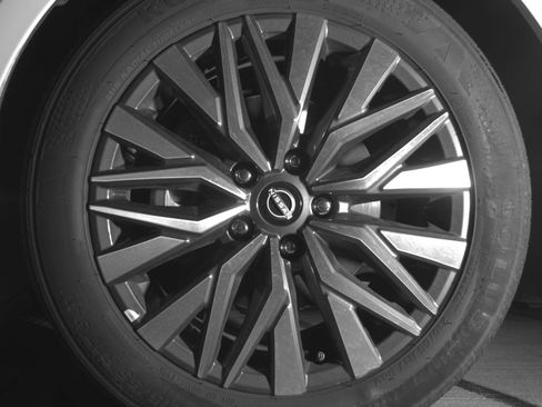 Used 2025 Nissan Altima 2.5 SV FWD image 12