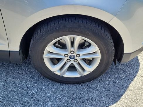 Used 2019 Ford Edge SEL w/ Equipment Group 201A AWD/4WD image 7