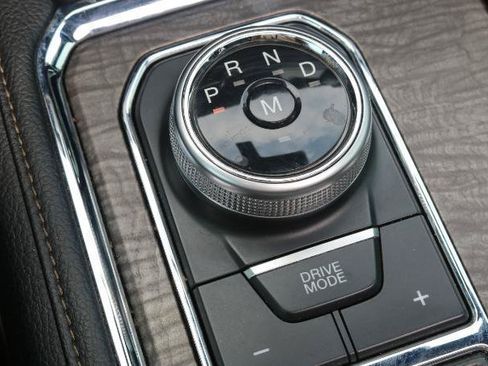 Used 2019 Ford Expedition Max Limited RWD image 16