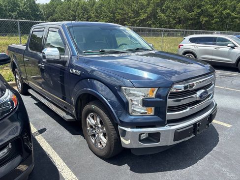 Used 2015 Ford F150 Lariat RWD image 2