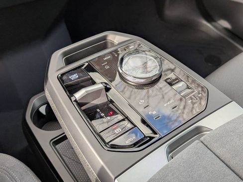 New 2026 BMW iX xDrive45 image 26
