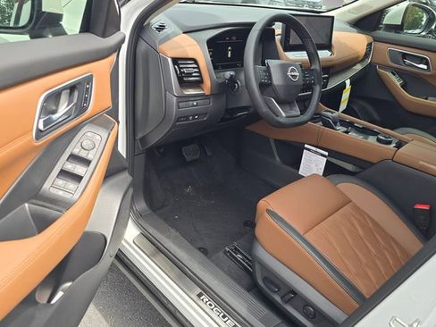 New 2026 Nissan Rogue Platinum AWD/4WD image 9