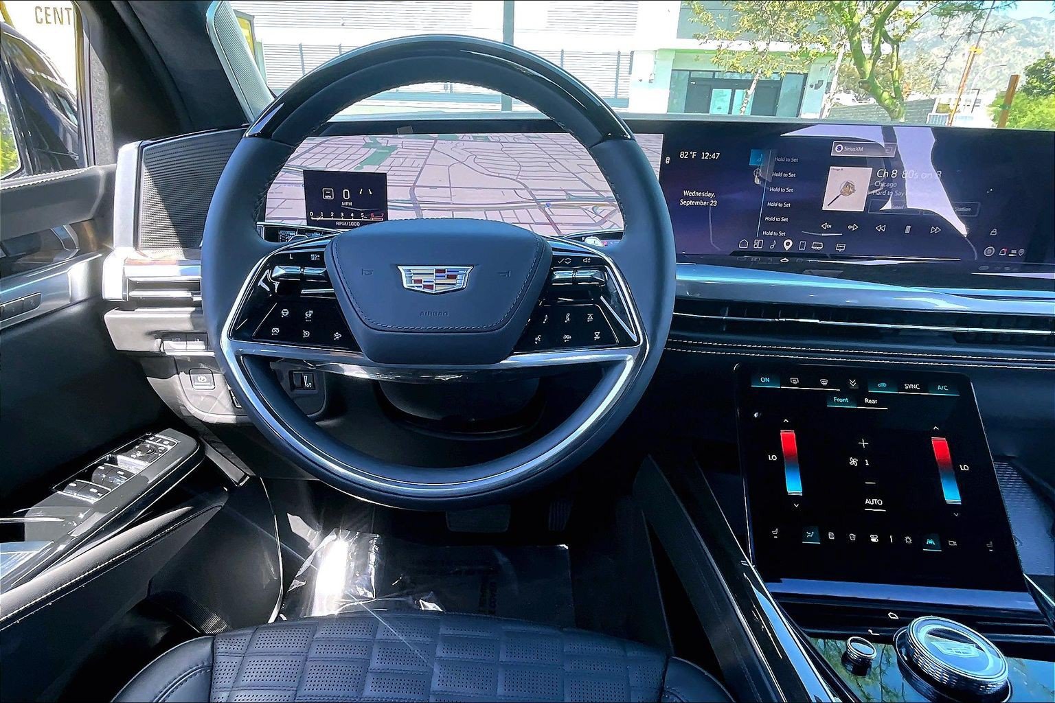 New 2026 Cadillac Escalade Platinum Sport AWD/4WD image 13