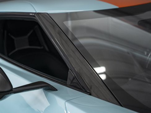 Used 2019 Ford GT RWD image 18