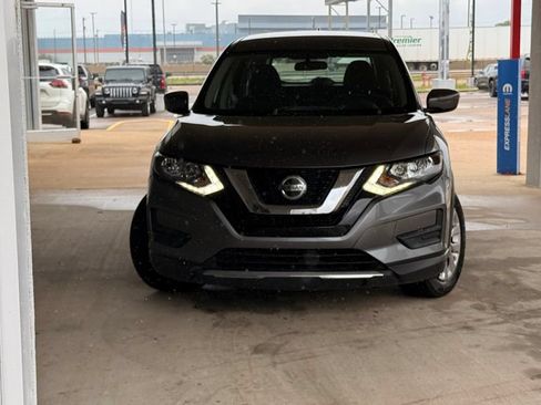 Used 2018 Nissan Rogue S FWD image 13
