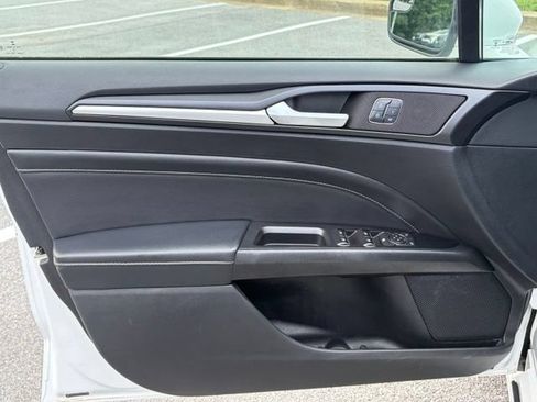 Used 2018 Ford Fusion Titanium AWD/4WD image 12