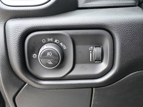 New 2026 RAM 2500 Big Horn AWD/4WD image 9