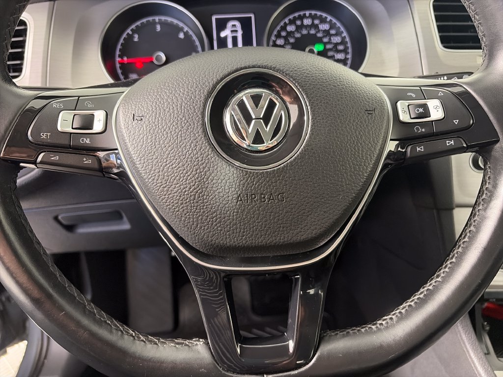 Used 2015 Volkswagen Golf TDI S FWD image 16