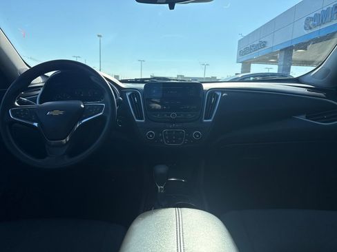 Used 2023 Chevrolet Malibu LT image 13
