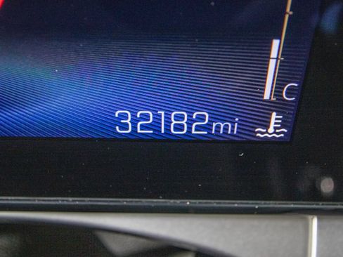 Used 2025 Chevrolet Trax LT FWD image 22