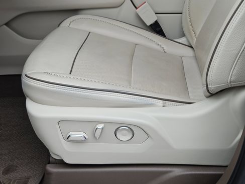 Used 2023 GMC Yukon XL Denali w/ Denali Reserve Package image 26