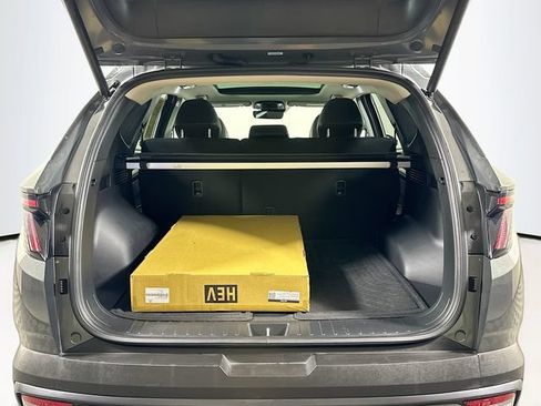 Certified 2025 Hyundai Tucson SEL AWD/4WD image 32