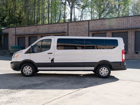 Used 2015 Ford Transit 350 XLT image 3