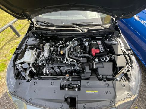 Used 2025 Nissan Altima 2.5 SV image 32