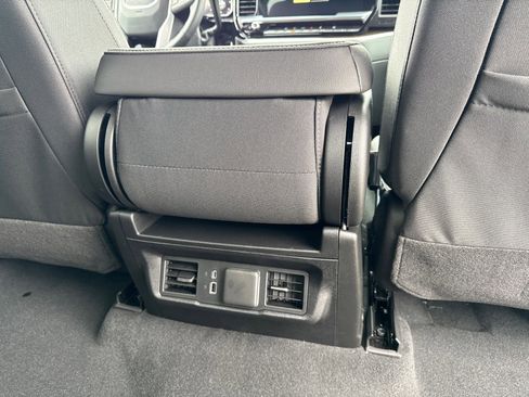 Used 2026 GMC Sierra 1500 SLE image 19