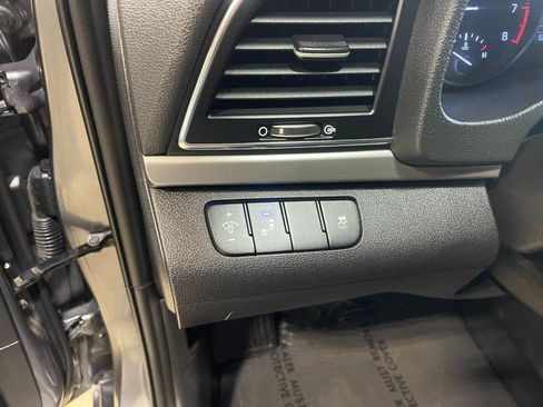 Used 2018 Hyundai Elantra SEL FWD image 20