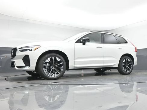 New 2027 Volvo XC60 B5 Plus AWD/4WD image 40