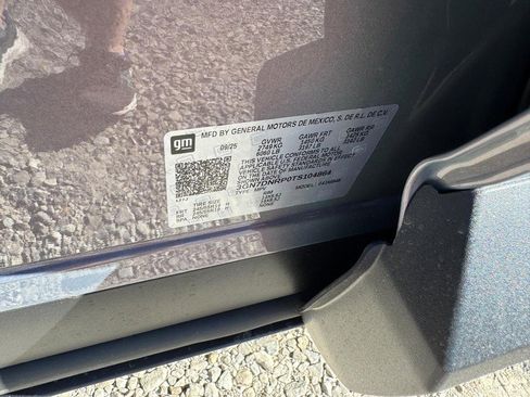 New 2026 Chevrolet Equinox EV LT image 17