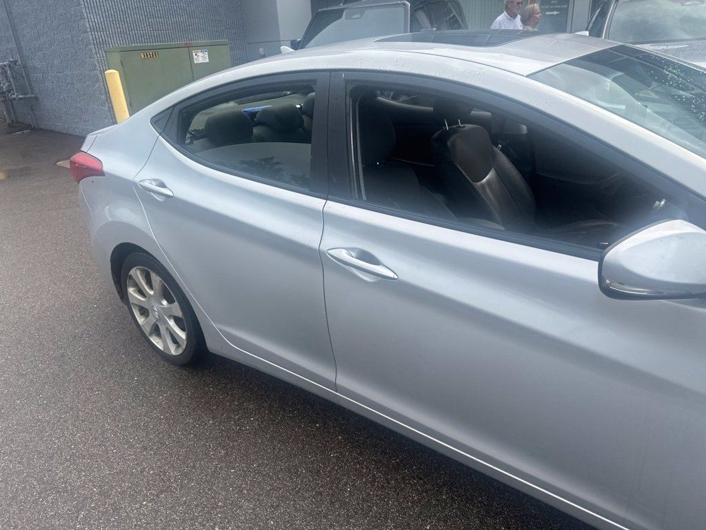 Used 2012 Hyundai Elantra Limited FWD image 8