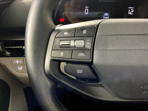 Used 2026 Kia Sportage EX FWD image 11