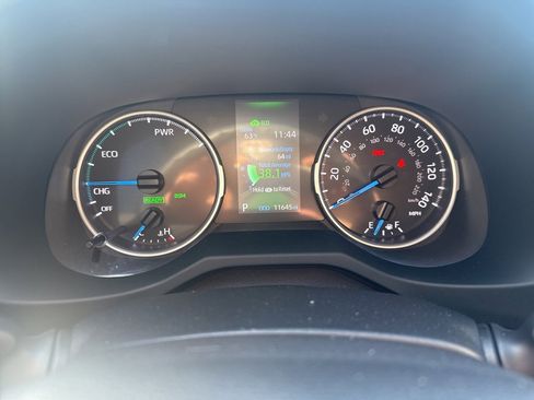 Used 2022 Toyota RAV4 LE image 15