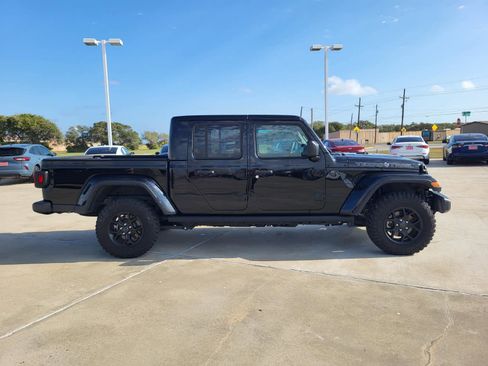 Used 2024 Jeep Gladiator Sport image 6