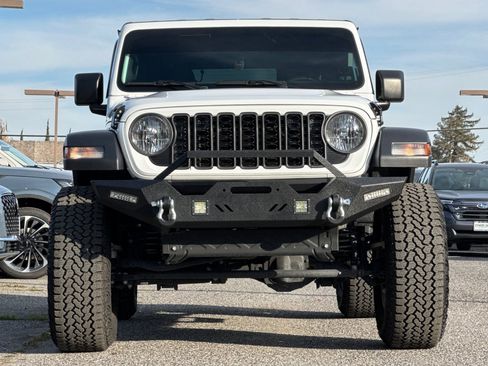 Used 2024 Jeep Wrangler Sport image 9