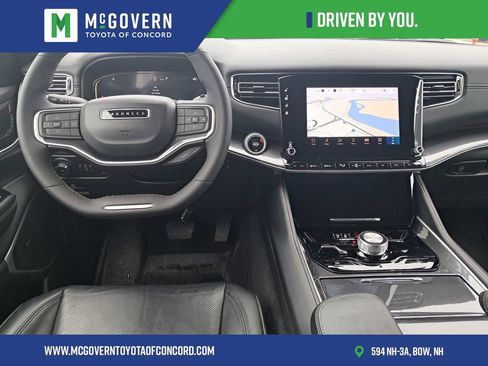 Used 2024 Jeep Wagoneer 4WD w/ HD Trailer Tow Package image 16