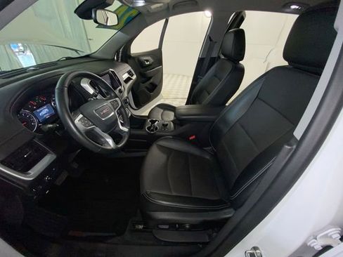 Used 2024 GMC Terrain SLT AWD/4WD image 24