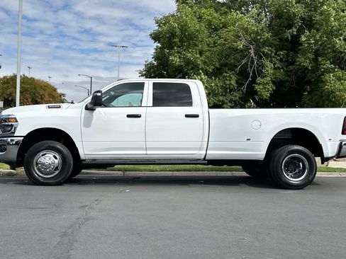 Used 2026 RAM 3500 Tradesman AWD/4WD image 5