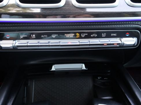 Used 2020 Mercedes-Benz GLE 450 4MATIC image 42