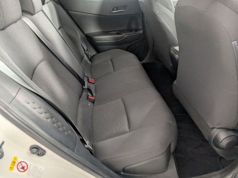 Used 2019 Toyota C-HR XLE FWD image 26