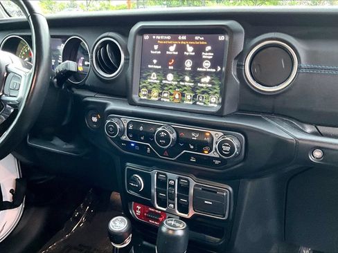 Used 2022 Jeep Wrangler Unlimited Rubicon 4xe w/ Cold Weather Group AWD/4WD image 33