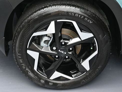 Used 2025 Kia Seltos S image 5