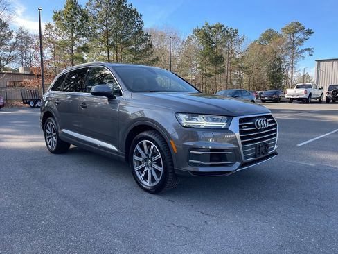 Used 2019 Audi Q7 3.0T Premium Plus w/ Premium Plus Package image 4