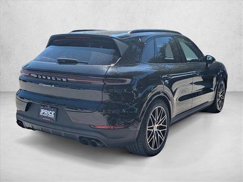Used 2024 Porsche Cayenne S AWD/4WD image 5