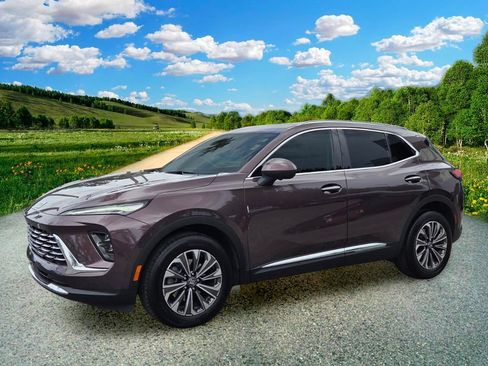 Used 2025 Buick Envision Preferred AWD/4WD image 2