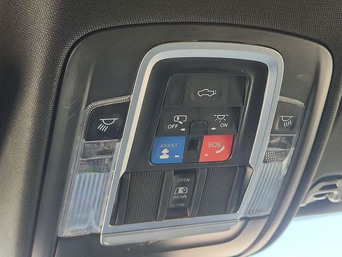 Used 2023 RAM 1500 Laramie AWD/4WD image 21