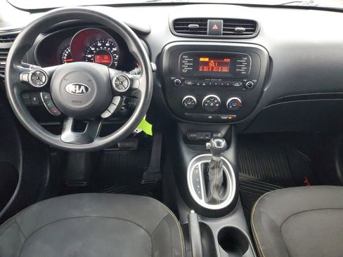Used 2015 Kia Soul + image 20