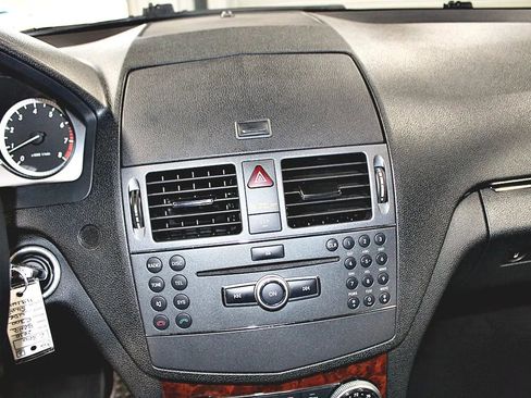 Used 2010 Mercedes-Benz C 300 C 300 Sport Sedan 4D image 15