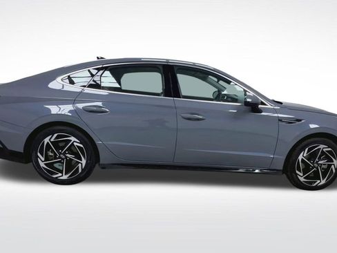 Used 2024 Hyundai Sonata SEL w/ Convenience Package image 9
