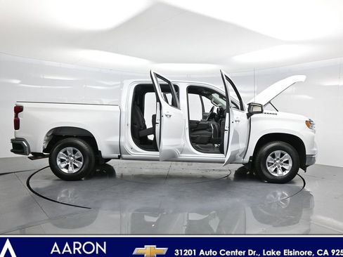 Used 2025 Chevrolet Silverado 1500 LT w/ LPO, Dark Essentials Package image 3