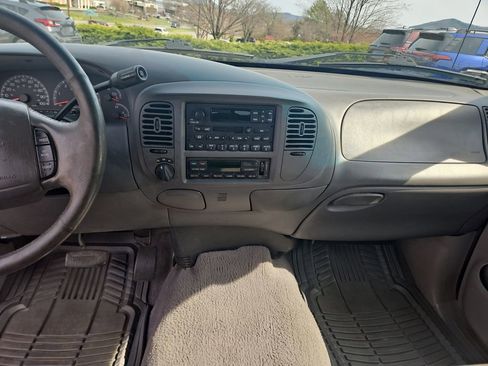 Used 2002 Ford F150 4x4 SuperCrew image 17