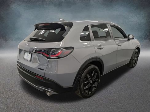 Used 2023 Honda HR-V Sport image 4