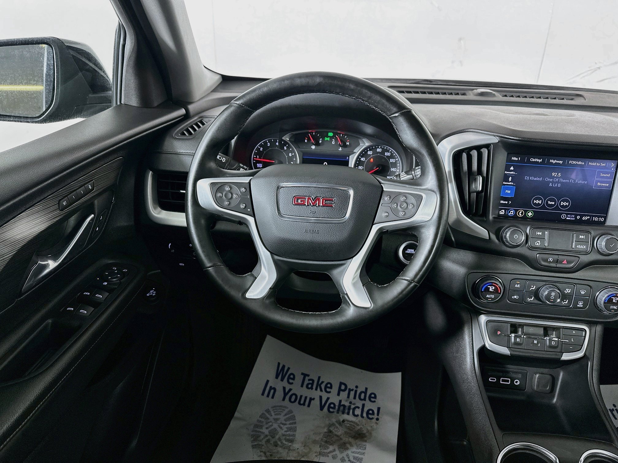 Used 2024 GMC Terrain SLT AWD/4WD image 20