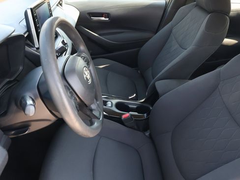 Used 2020 Toyota Corolla LE image 13